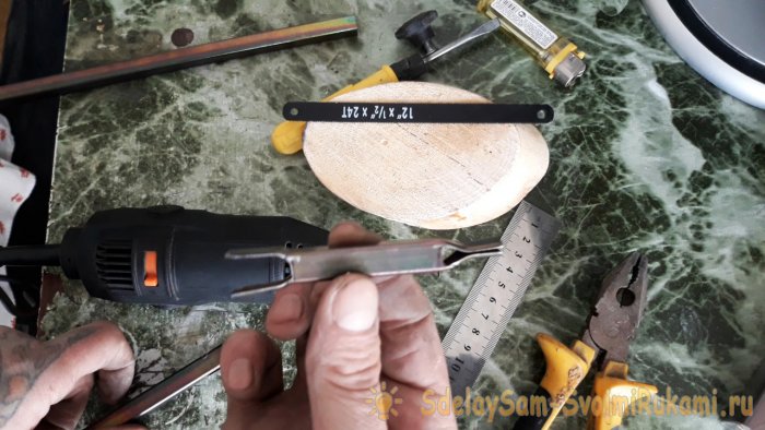 Как сделать мини ножовку по металлу для работы в труднодоступных местах