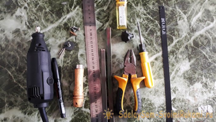 Как сделать мини ножовку по металлу для работы в труднодоступных местах