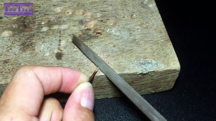 Как сделать вольтметр без питания