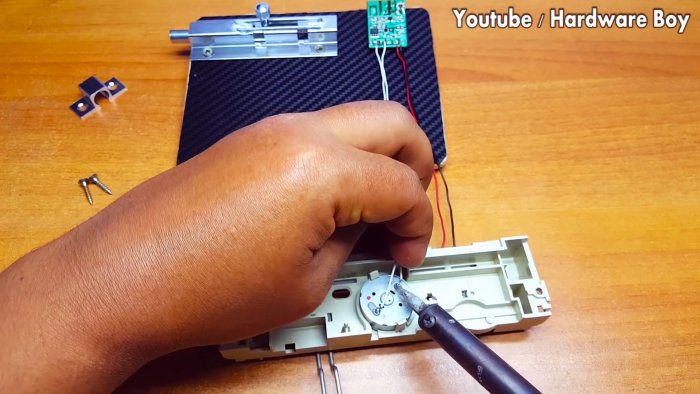 Как из DVD привода сделать электронный замок