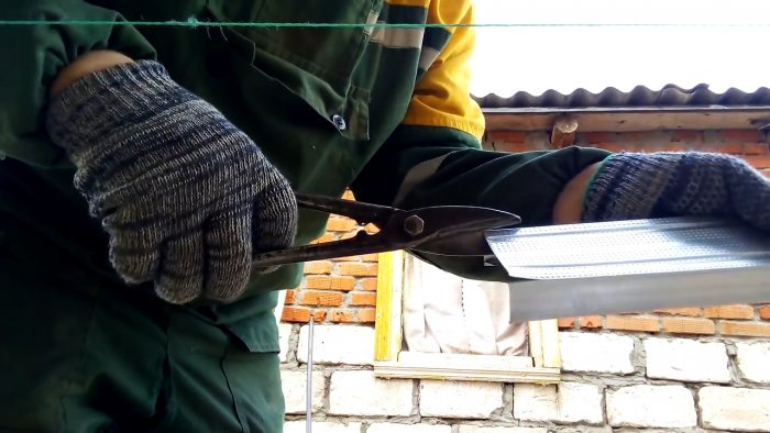 Как сделать надежный подвес для обшивки сруба сайдингом