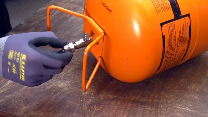 Пескоструйная установка из авто свечи и небольшого газового баллона