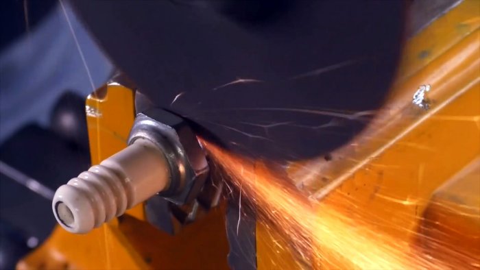 Пескоструйная установка из авто свечи и небольшого газового баллона