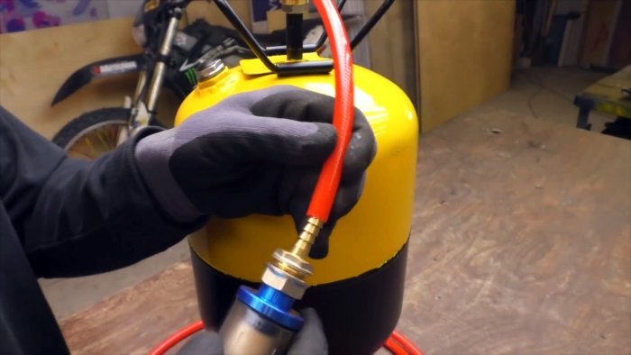 Пескоструйная установка из авто свечи и небольшого газового баллона