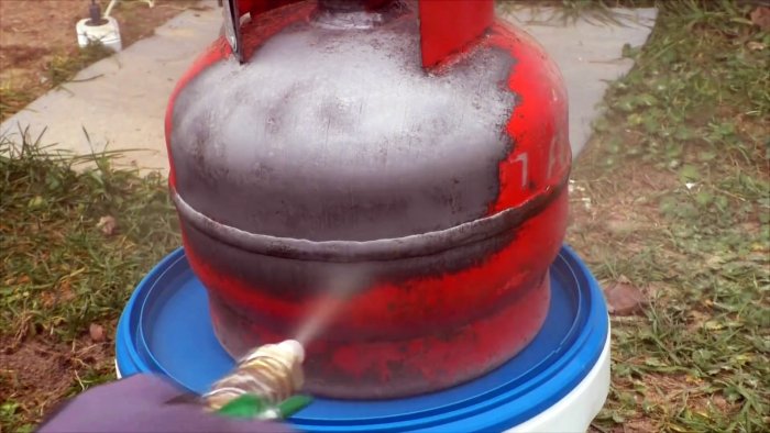 Пескоструйная установка из авто свечи и небольшого газового баллона