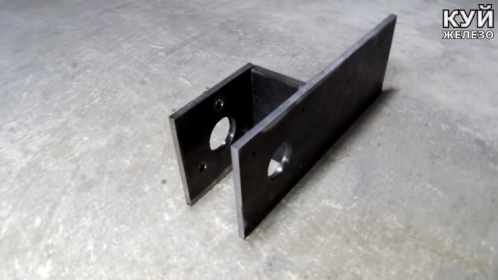 Как из сломанной болгарки и мотора от дворников сделать электродомкрат на 1500 кг