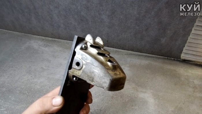 Как из сломанной болгарки и мотора от дворников сделать электродомкрат на 1500 кг