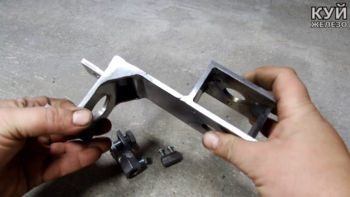 Как из сломанной болгарки и мотора от дворников сделать электродомкрат на 1500 кг