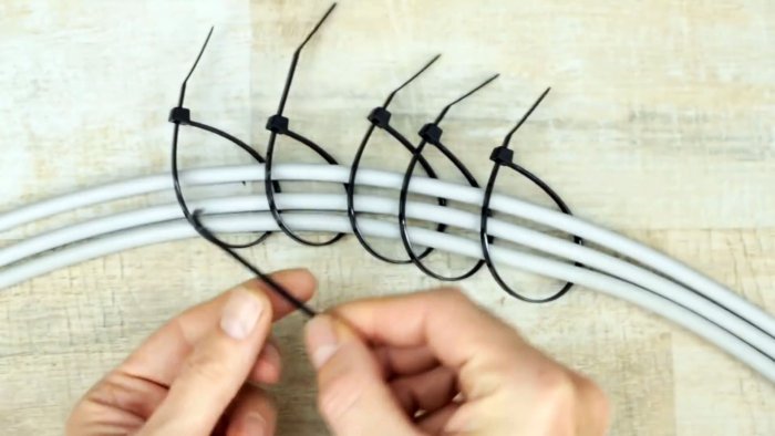 10 идей как с помощью кабельной стяжки аккуратно прокладывать и маркировать провода