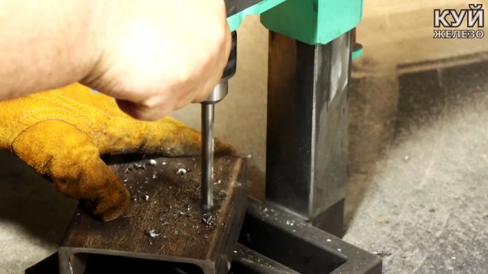 Как из домкрата сделать мощнейшие тиски - пресс