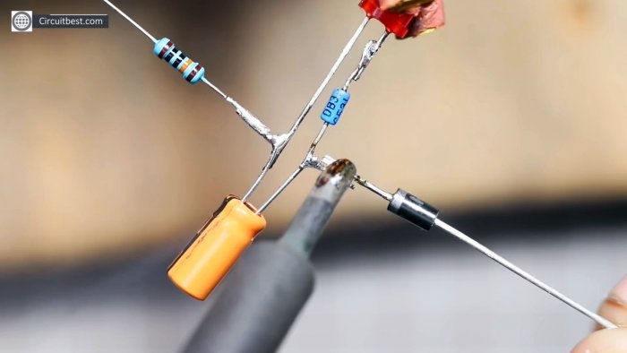 Как из энергосберегающей лампы сделать простую мигалку без транзисторов на 220В