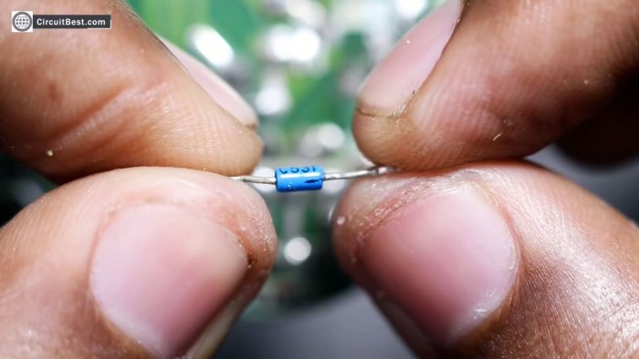 Как из энергосберегающей лампы сделать простую мигалку без транзисторов на 220В