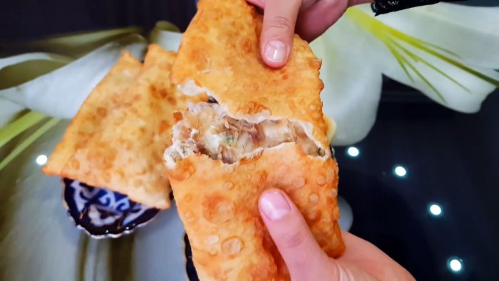 Гораздо более вкусный аналог чебуреков