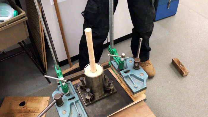 Как переплавить крышки от ПЭТ бутылок в полезный инструмент