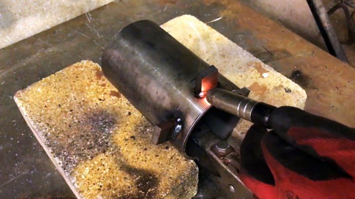 Как переплавить крышки от ПЭТ бутылок в полезный инструмент