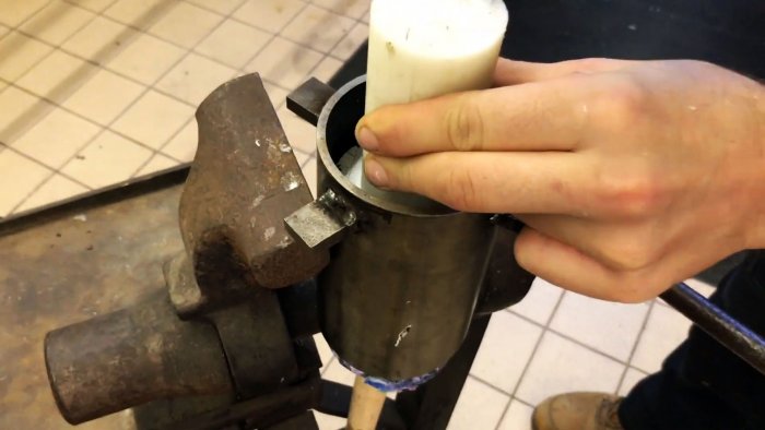 Как переплавить крышки от ПЭТ бутылок в полезный инструмент