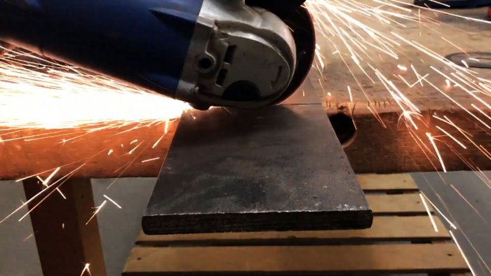 Как переплавить крышки от ПЭТ бутылок в полезный инструмент