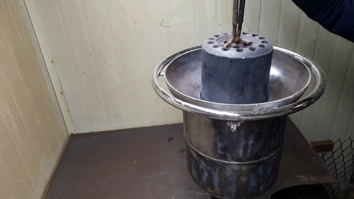 Как сделать мангал из газового баллона под топливный брикет