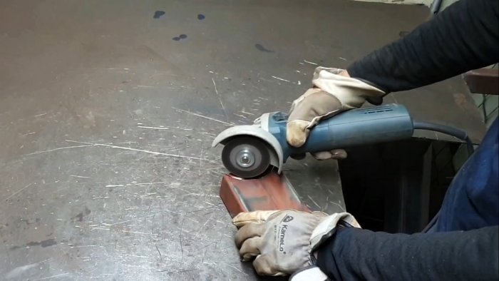 Как сделать мангал из газового баллона под топливный брикет