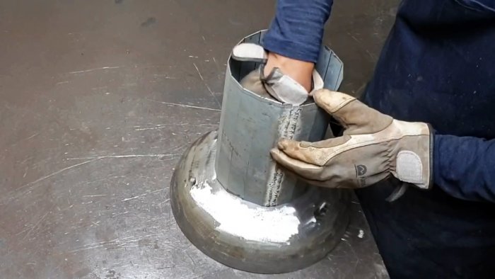 Как сделать мангал из газового баллона под топливный брикет