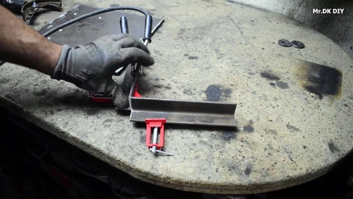 Как из тормозной колодки и газлифта сделать кондуктор для быстрой сварки