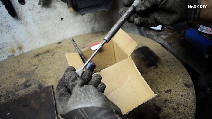 Как из тормозной колодки и газлифта сделать кондуктор для быстрой сварки