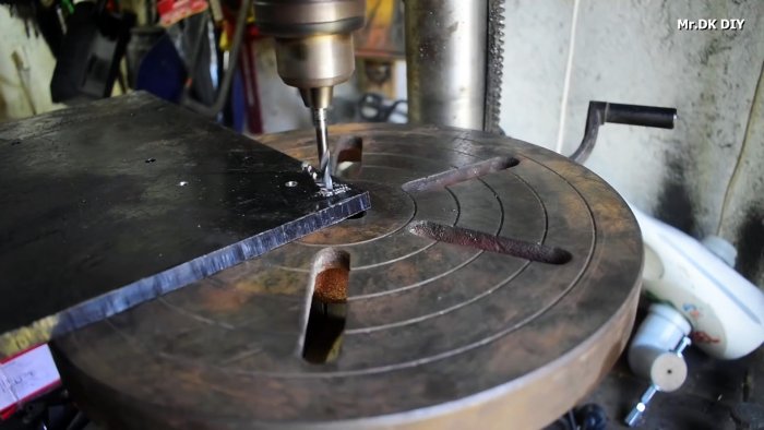 Как из тормозной колодки и газлифта сделать кондуктор для быстрой сварки