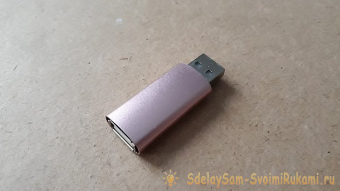 Как сделать USB переходник для безопасной зарядки телефона в общественных местах