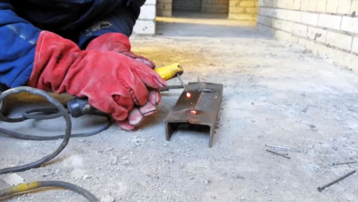 Как сваривать гвоздем и когда это может пригодится