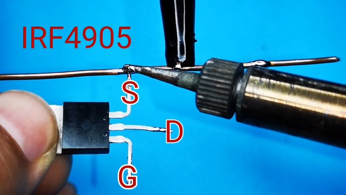 Как сделать схему управления двигателем Включение и реверс двумя кнопками