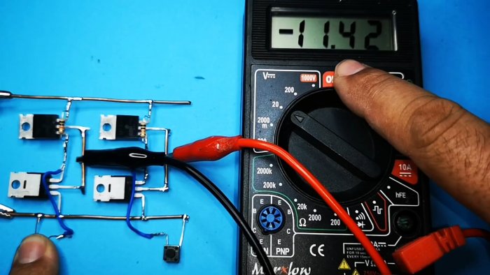 Как сделать схему управления двигателем Включение и реверс двумя кнопками