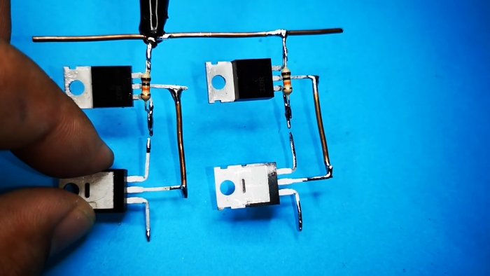 Как сделать схему управления двигателем Включение и реверс двумя кнопками