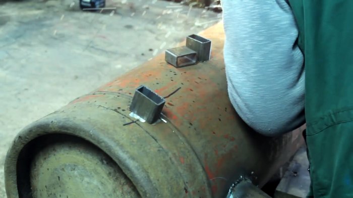 Как сделать несложную печь для гаража из газового баллона