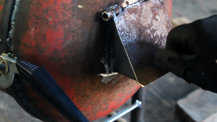 Как сделать несложную печь для гаража из газового баллона