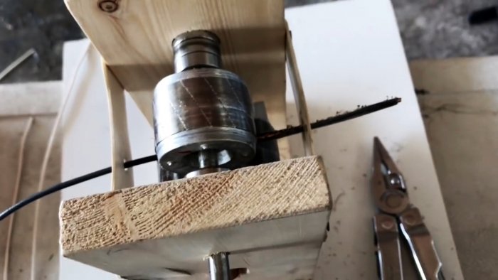 Как из роторов от электродвигателей сделать станок для быстрого снятия изоляции с проводов