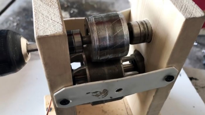 Как из роторов от электродвигателей сделать станок для быстрого снятия изоляции с проводов