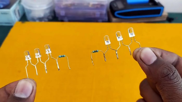 Как сделать полицейскую мигалку на реле