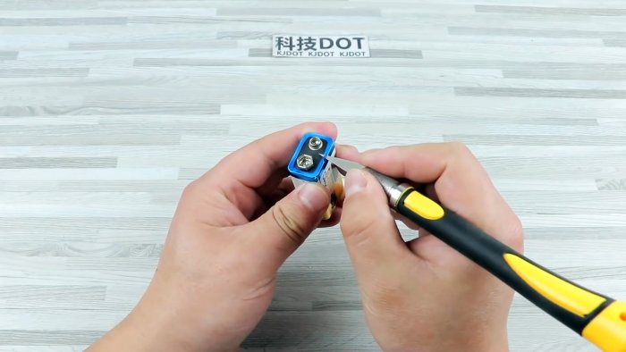 Как сделать аккумуляторную батарею 9 В с зарядкой от USB