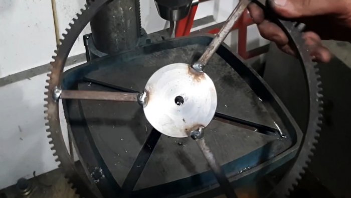 Как из небольшого газового баллона сделать угольный гриль