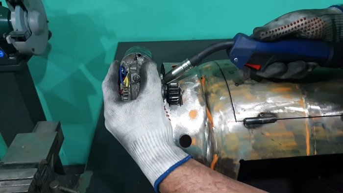 Как из небольшого газового баллона сделать угольный гриль