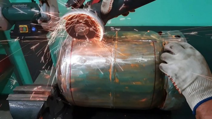 Как из небольшого газового баллона сделать угольный гриль