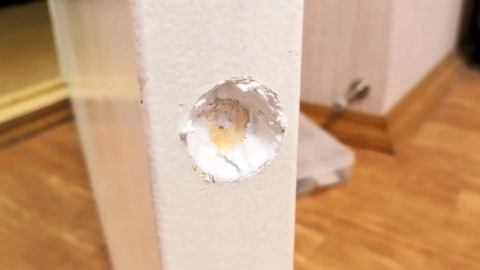 Как сделать бесшумный магнитный фиксатор двери