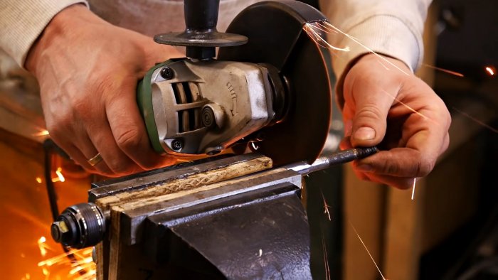 Как из старой автомобильной стойки сделать насос