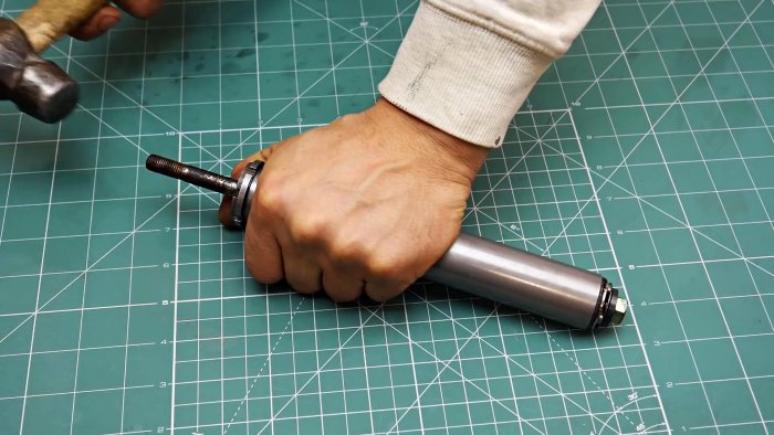 Как из старой автомобильной стойки сделать насос