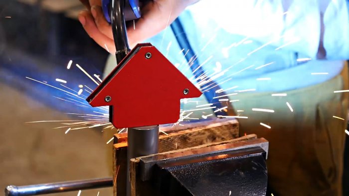 Как из старой автомобильной стойки сделать насос