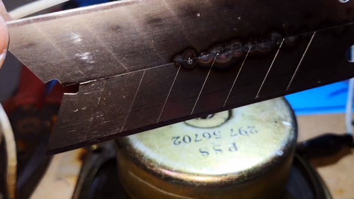 Сварочный аппарат из батарейки и аккумулятора для сварки тонкого металла и не только