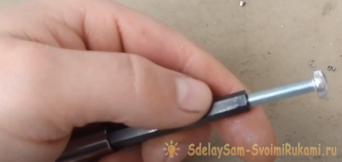 Как сделать оригинальную отвертку из советских монет