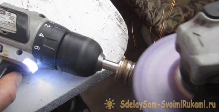 Как сделать оригинальную отвертку из советских монет