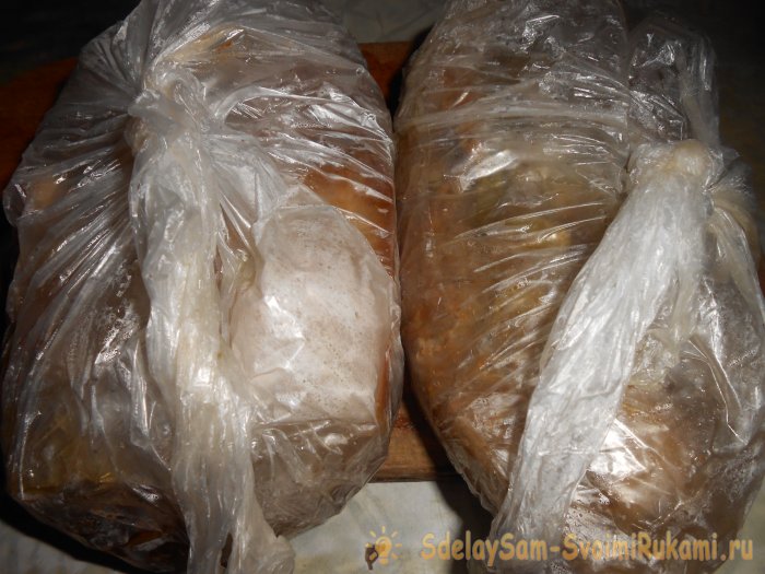 Сало отваренное в целлофановом пакете со специями