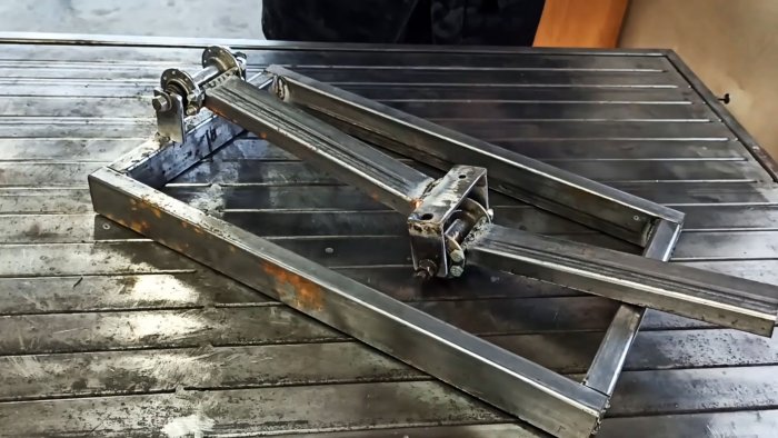 Как из велосипедных втулок сделать торцовочную пилу с протяжкой для болгарки